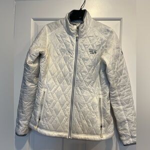 Women’s White w/silver grey lining Mountain Hardwear winter coat.